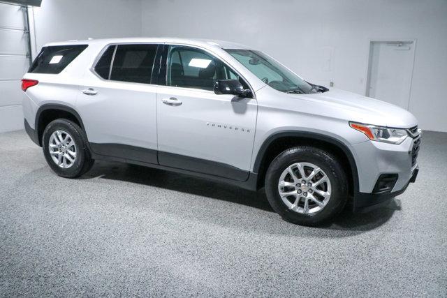 Photo of 2020 Silver Ice Metallic Chevrolet Traverse