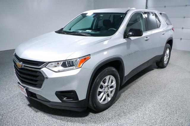 Photo of 2020 Silver Ice Metallic Chevrolet Traverse