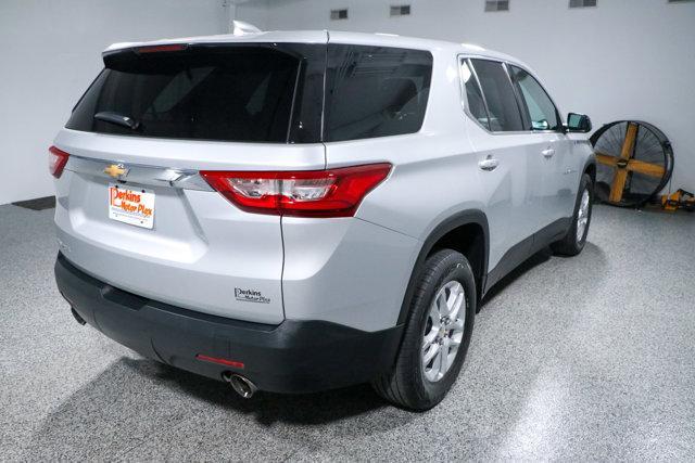 Photo of 2020 Silver Ice Metallic Chevrolet Traverse