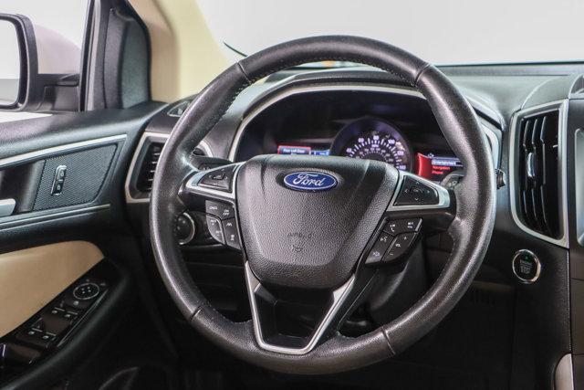 Photo of 2020 White Ford Edge