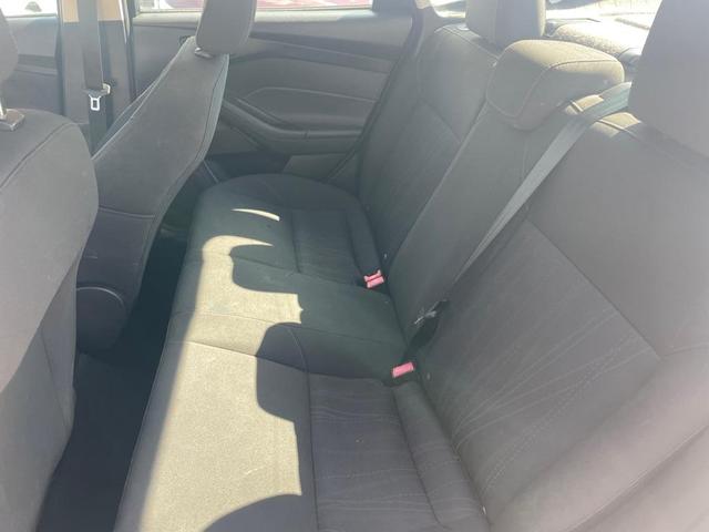 Photo of 2015 Silver Ford Focus