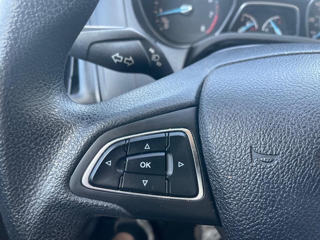Photo of 2015 Silver Ford Focus