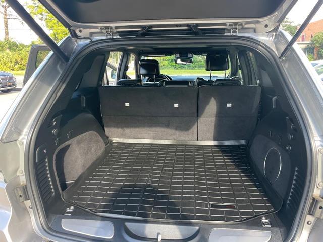 Photo of 2015 Silver Jeep Grand Cherokee