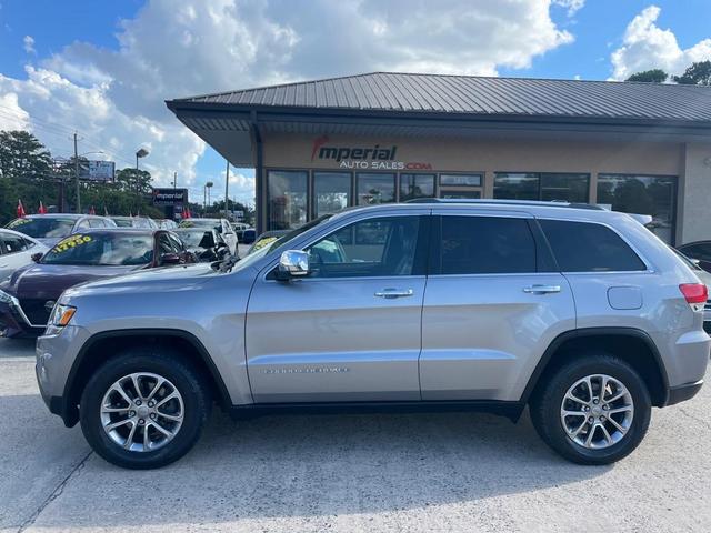 Photo of 2015 Silver Jeep Grand Cherokee