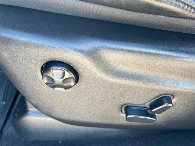 Photo of 2015 Silver Jeep Grand Cherokee