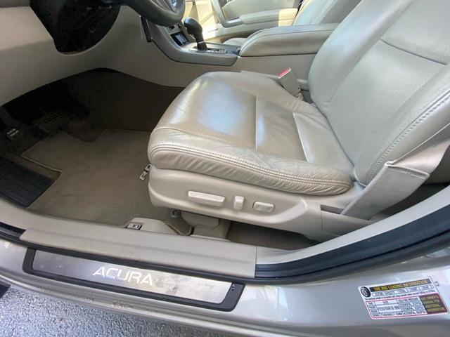 Photo of 2011 Silver Acura RDX