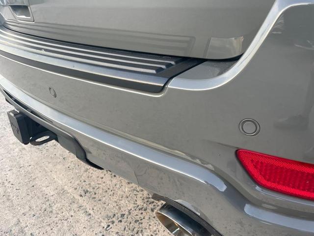 Photo of 2020 Gray Jeep Grand Cherokee