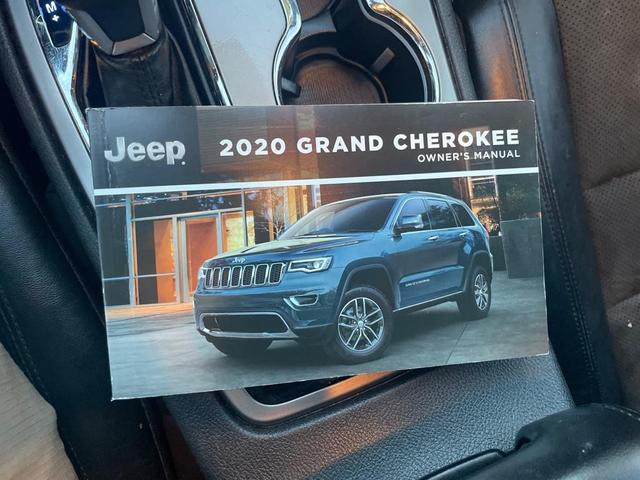 Photo of 2020 Gray Jeep Grand Cherokee