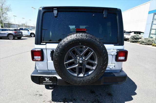 Photo of 2024 Silver Zynith Clearcoat Jeep Wrangler