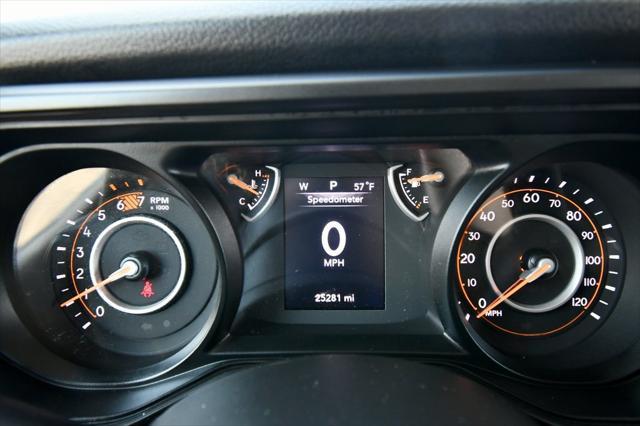 Photo of 2024 Silver Zynith Clearcoat Jeep Wrangler
