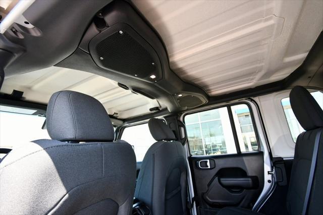 Photo of 2024 Silver Zynith Clearcoat Jeep Wrangler