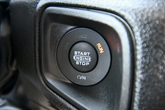 Photo of 2024 Silver Zynith Clearcoat Jeep Wrangler