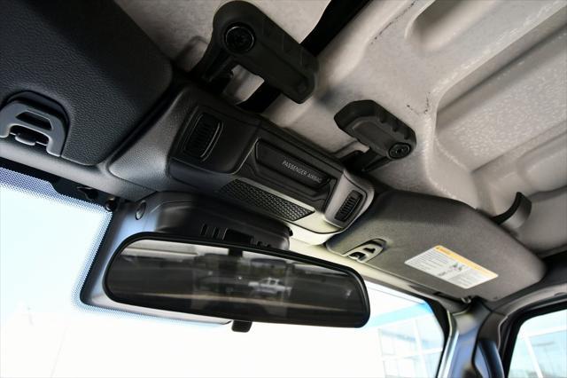 Photo of 2024 Silver Zynith Clearcoat Jeep Wrangler