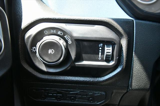 Photo of 2024 Silver Zynith Clearcoat Jeep Wrangler
