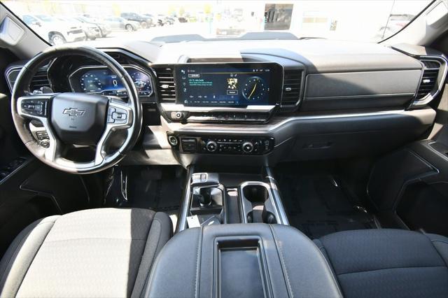 Photo of 2022 Black Chevrolet Silverado 1500