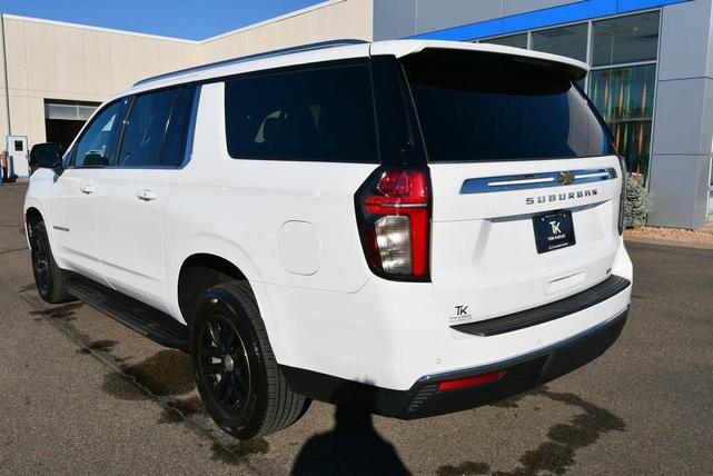 Photo of 2022 Summit White Chevrolet Suburban
