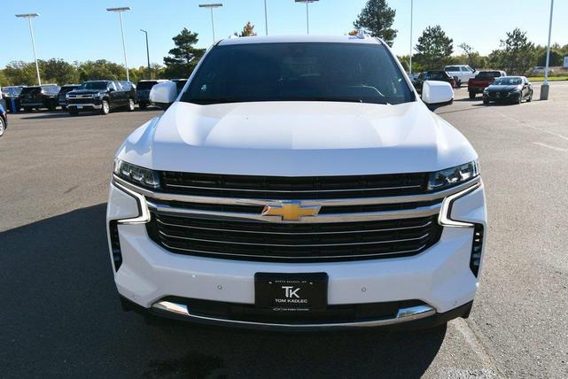 Photo of 2022 Summit White Chevrolet Suburban