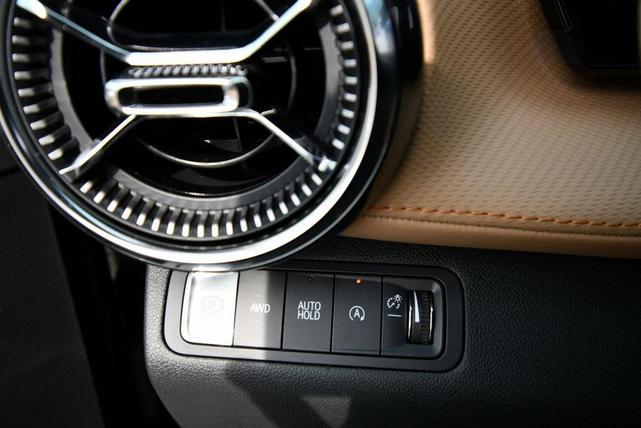 Photo of 2026 Mosaic Black Metallic Chevrolet Equinox