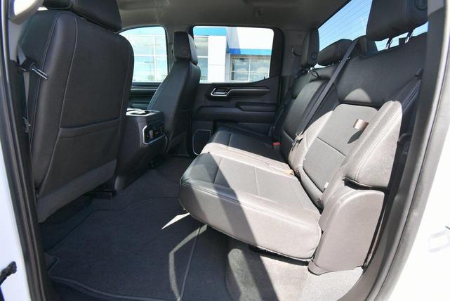 Photo of 2023 Summit White GMC Sierra 1500