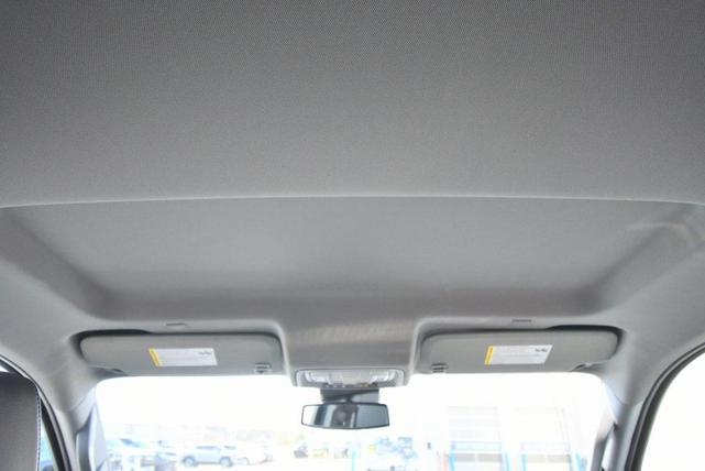 Photo of 2023 Summit White GMC Sierra 1500