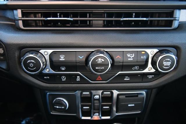 Photo of 2024 Bright White Clearcoat Jeep Wrangler