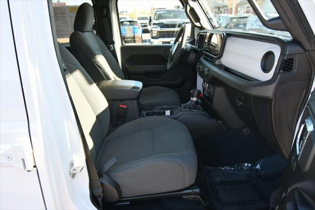 Photo of 2024 Bright White Clearcoat Jeep Wrangler