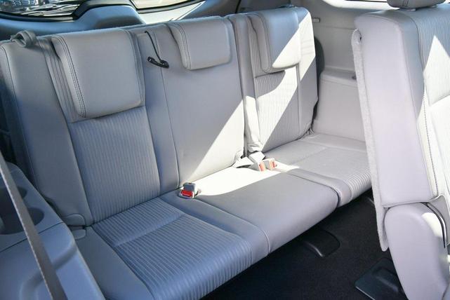 Photo of 2017 Blizzard Pearl Toyota Highlander
