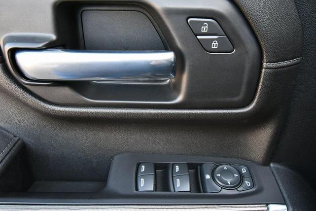 Photo of 2021 Black Chevrolet Silverado 1500