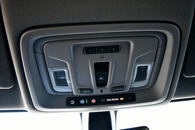 Photo of 2021 Black Chevrolet Silverado 1500