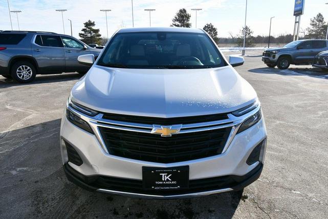 Photo of 2022 Silver Ice Metallic Chevrolet Equinox