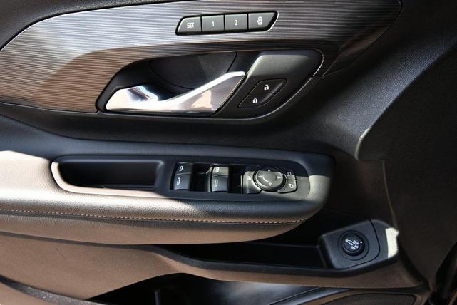 Photo of 2024 Ebony Twilight Metallic GMC Terrain