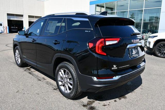 Photo of 2024 Ebony Twilight Metallic GMC Terrain