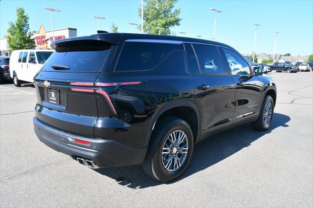 Photo of 2024 Mosaic Black Metallic Chevrolet Traverse