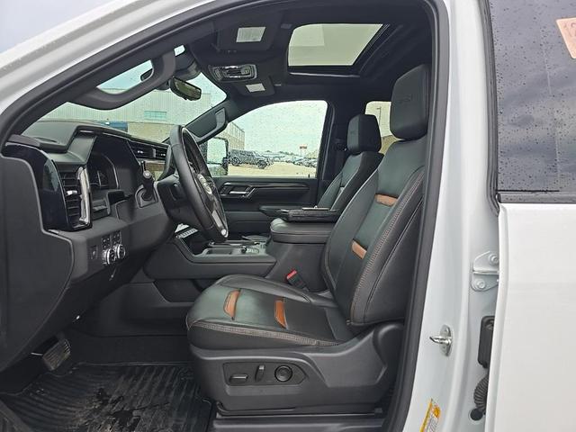 Photo of 2024 Summit White GMC Sierra 2500
