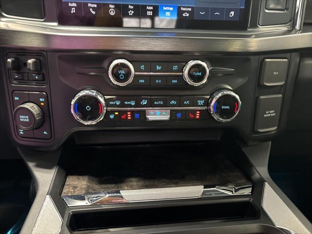 Photo of 2024 Oxford White Ford F-250