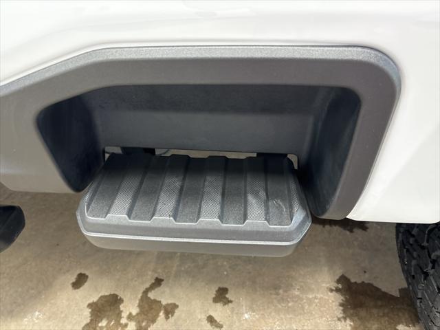 Photo of 2024 Oxford White Ford F-250