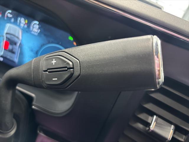 Photo of 2024 Oxford White Ford F-250