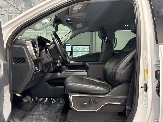 Photo of 2024 Oxford White Ford F-250
