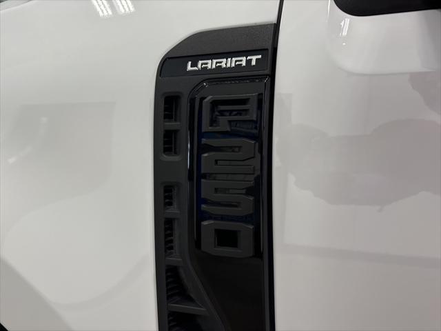 Photo of 2024 Oxford White Ford F-250