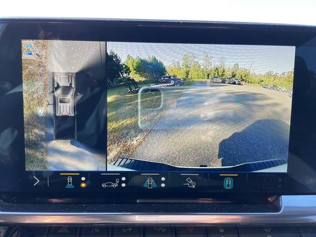 Photo of 2024 Summit White Chevrolet Silverado 3500