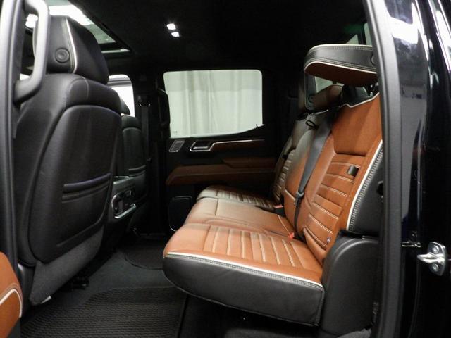 Photo of 2023 Onyx Black GMC Sierra 1500