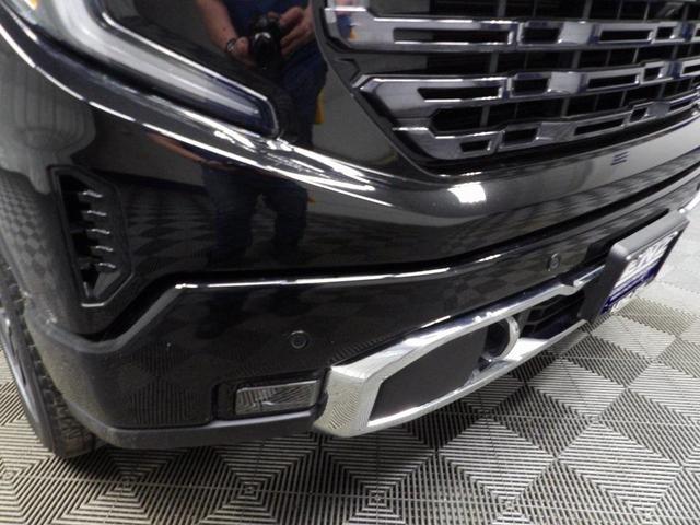 Photo of 2023 Onyx Black GMC Sierra 1500