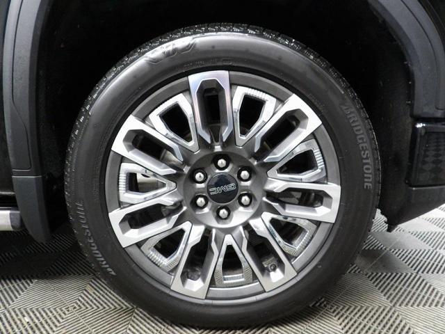 Photo of 2023 Onyx Black GMC Sierra 1500