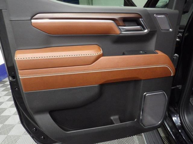 Photo of 2023 Onyx Black GMC Sierra 1500