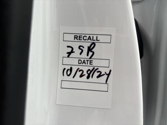Photo of 2023 Bright White Clearcoat RAM 1500