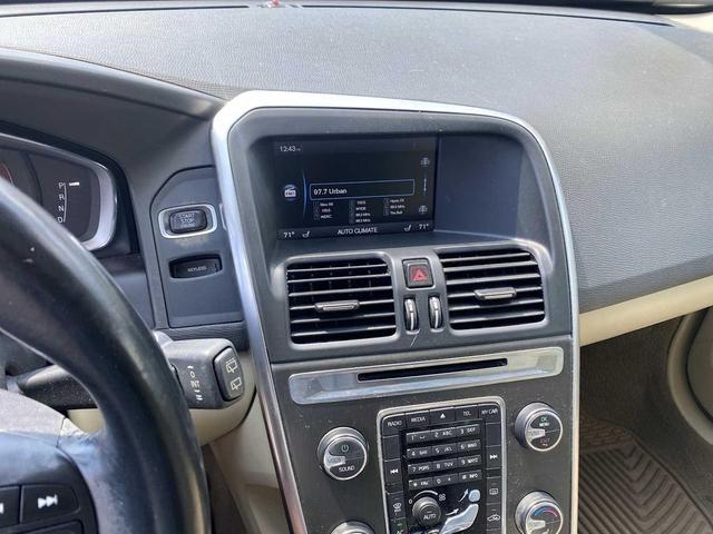 Photo of 2015 Savile Gray Metallic Volvo XC60
