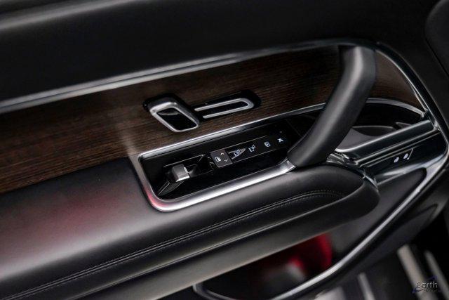 Photo of 2024 Santorini Black Metallic Land Rover Range Rover