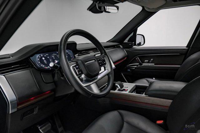 Photo of 2024 Santorini Black Metallic Land Rover Range Rover