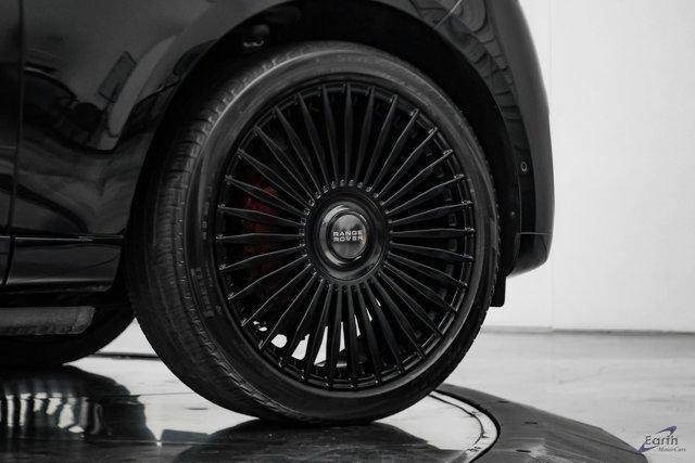 Photo of 2024 Santorini Black Metallic Land Rover Range Rover