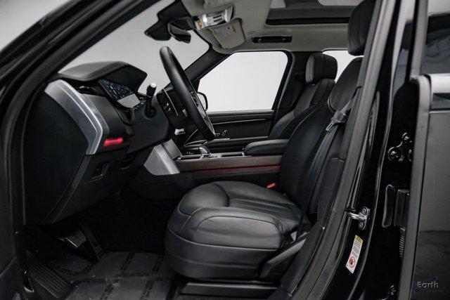 Photo of 2024 Santorini Black Metallic Land Rover Range Rover